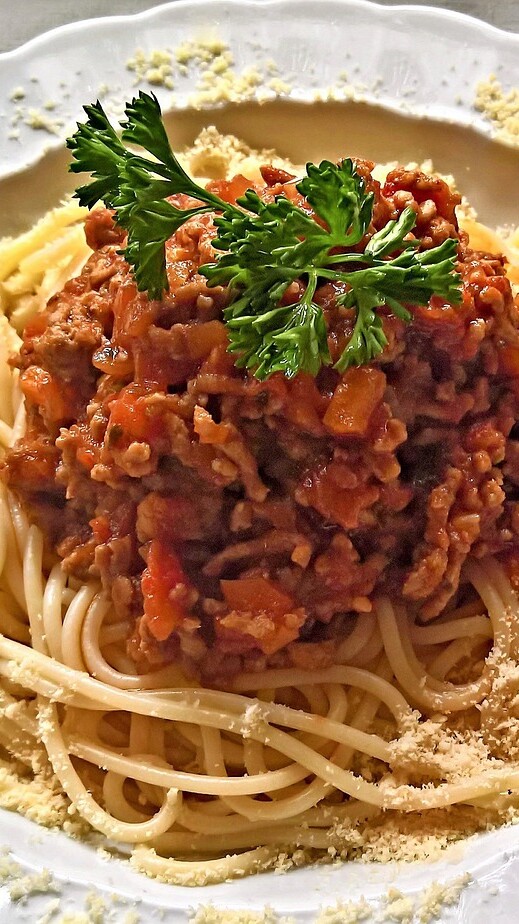 spaghetti bolognese, italian court, grated parmesan cheese, meal, noodles, minced meat sauce, tomatoes, italian spices, nourishment, tasty, yummy, dish, spaghetti bolognese, spaghetti bolognese, spaghetti bolognese, spaghetti bolognese, spaghetti bolognese